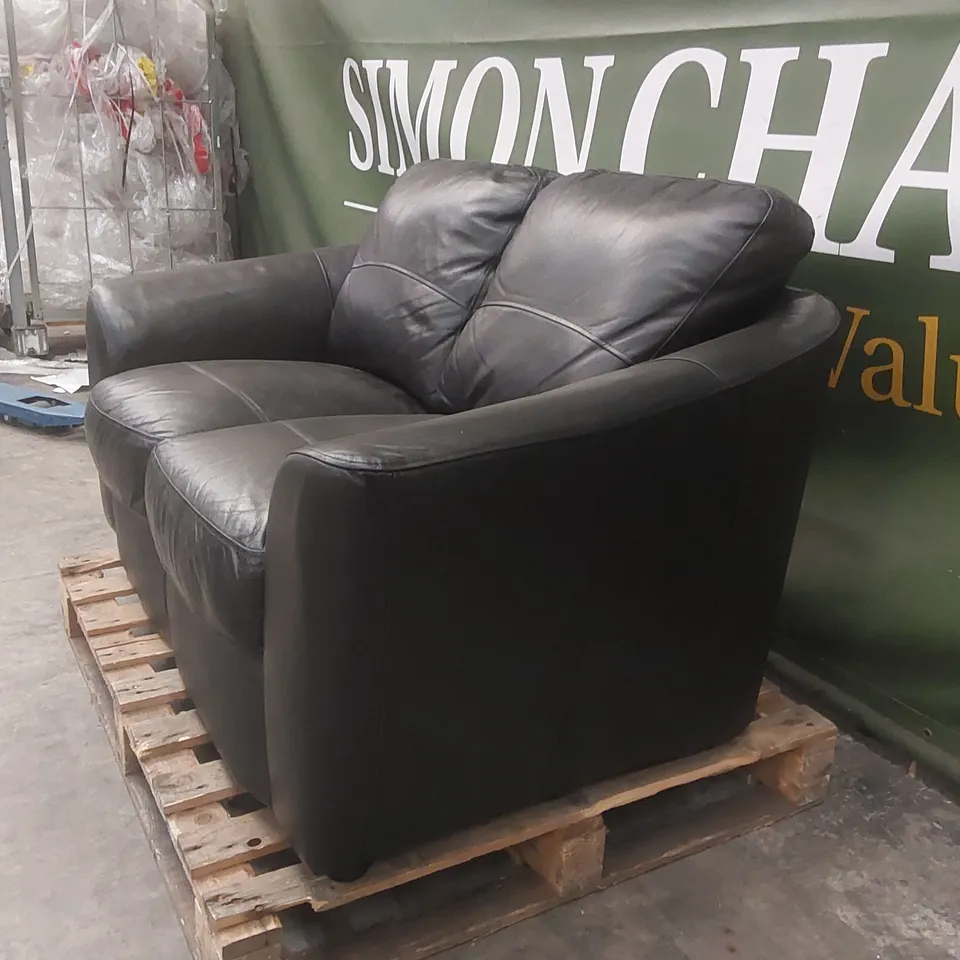 QUALITY DESIGNER LEATHER UPHOLSTERED 2-SEATER SOFA