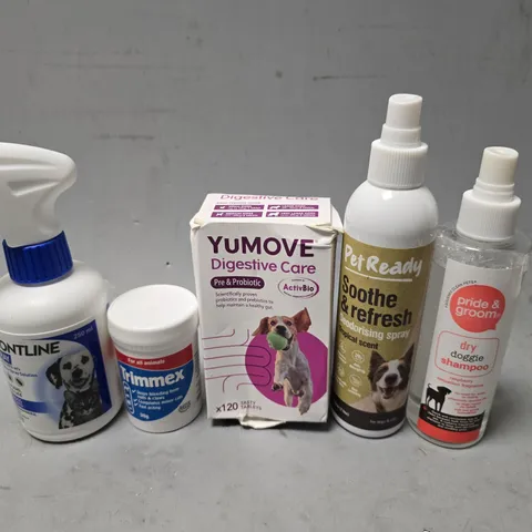 TOTE OF APPROXIMATELY 13 ASSORTED PET ITEMS TO INCLUDE - YUMOVE DIGESTIVE CARE, DRY DOGGIE SHAMPOO , FRONTLINE SPRAY KILLS FLEAS TICKS & LICE ETC