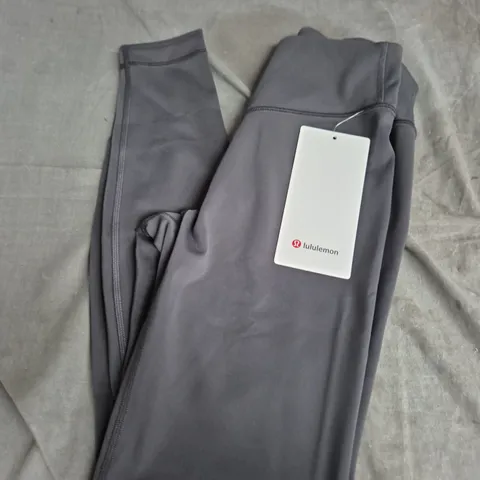 LULULEMON WOMEN'S LEGGINGS β DARK GREY (TAG ATTACHED) - SIZE 4
