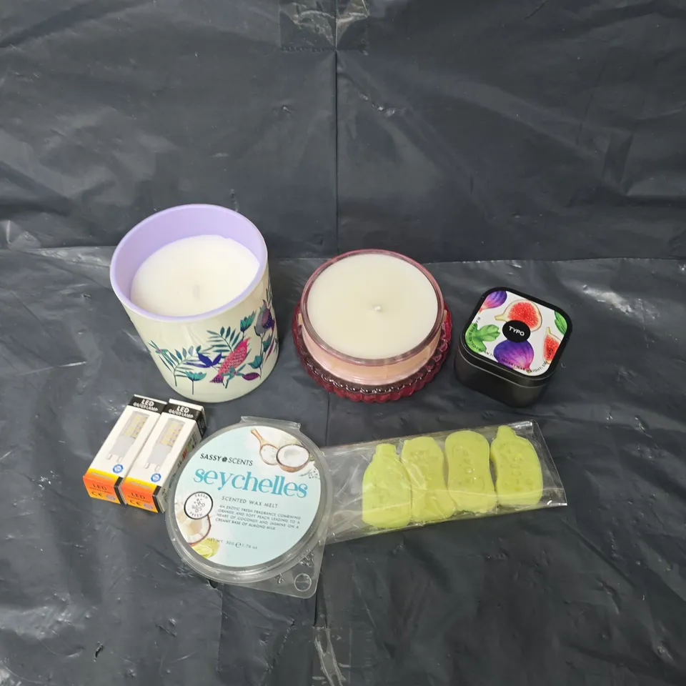 APPROXIMATELY 15 ASSORTED HOUSEHOLD PRODUCTS TO INCLUDE SCENTED CANDLES, LIGHT BULBS, WAX MELTS ETC 
