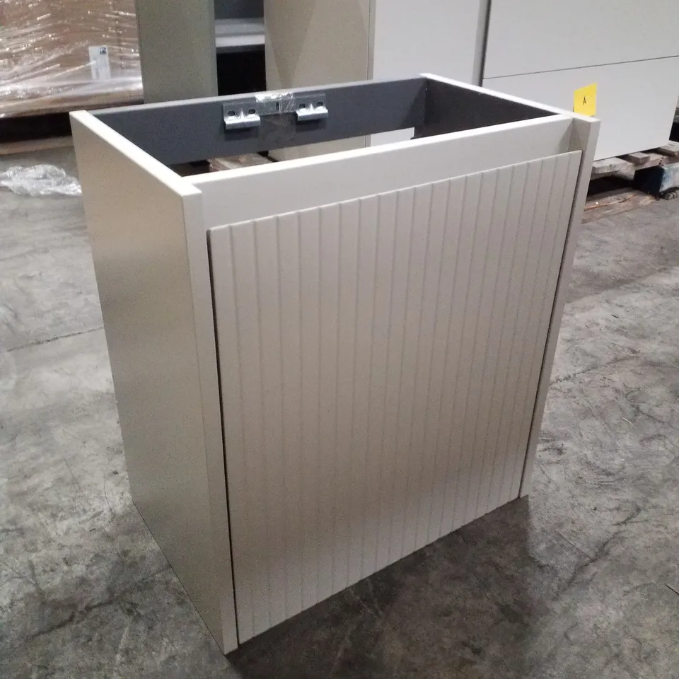 BRAND NEW FUTURBANO SOHO 45 MATT VANILLA VANITY UNIT - 450×280×500MM