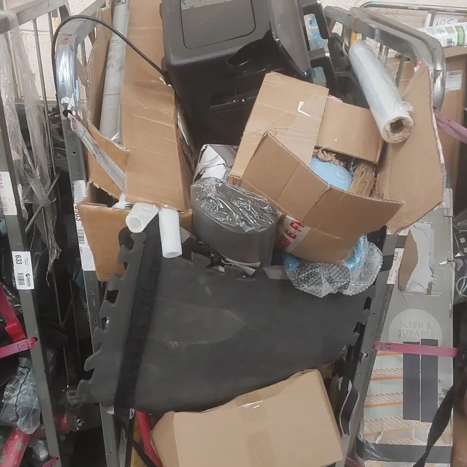 CAGE CONTAINING A LARGE QUANTITY OF ASSORTED ITEMS INCLUDING: YOGA MAT, AIRFRYER, WEIGHTS ECT - CAGE NOT INCLUDED