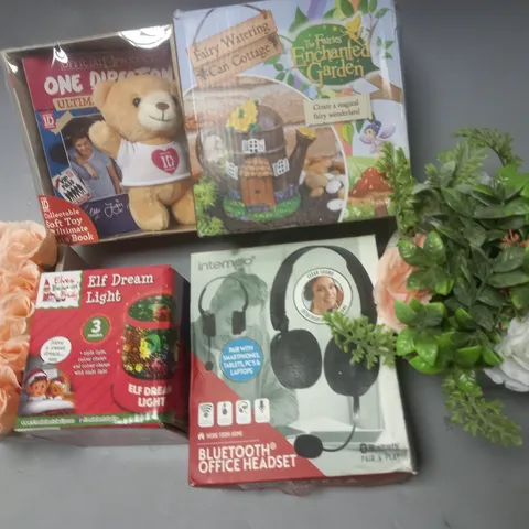 LOT OF 6 ASSORTED HOUSEHOLD ITEMS TO INCLUDE FAIRY WATERING CAN ORNAMENT, INTEMPO HEADPHONE AND ARTIFICIAL FLOWER POT
