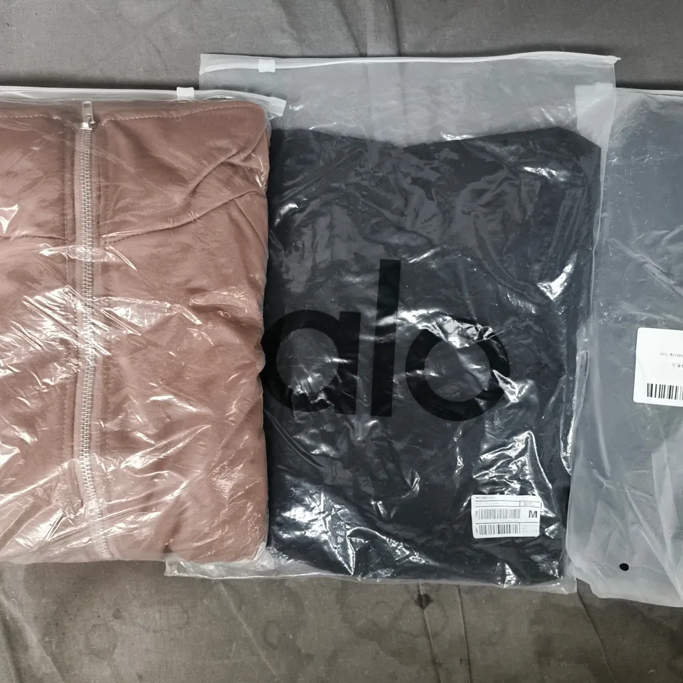 APPROXIMATELY 20 ASSORTED CLOTHING AND FASHION PRODUCTS IN VARIOUS STYLES AND SIZES - COLLECTION ONLY