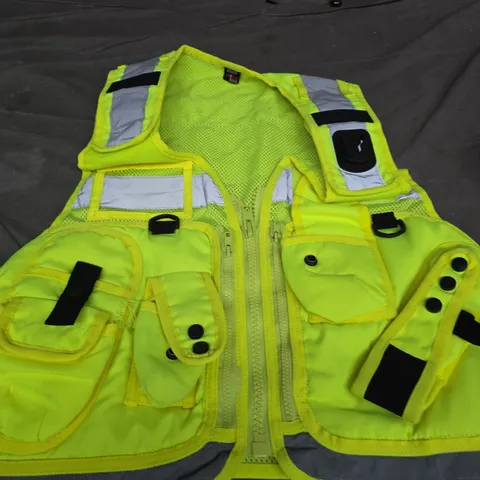 HI-VISIBILITY SAFETY VEST WITH MULTIPLE FRONT POCKETS – NEON YELLOW