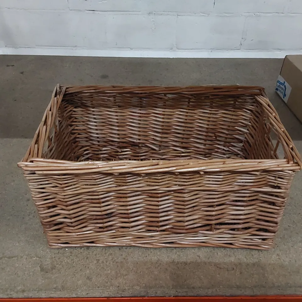 OPEN STORAGE WICKER BASKET 