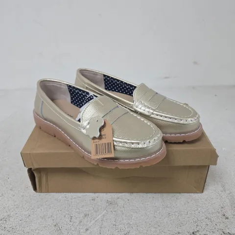 JO & JOE SHORE GOLD TONE SHOES – UK SIZE 4