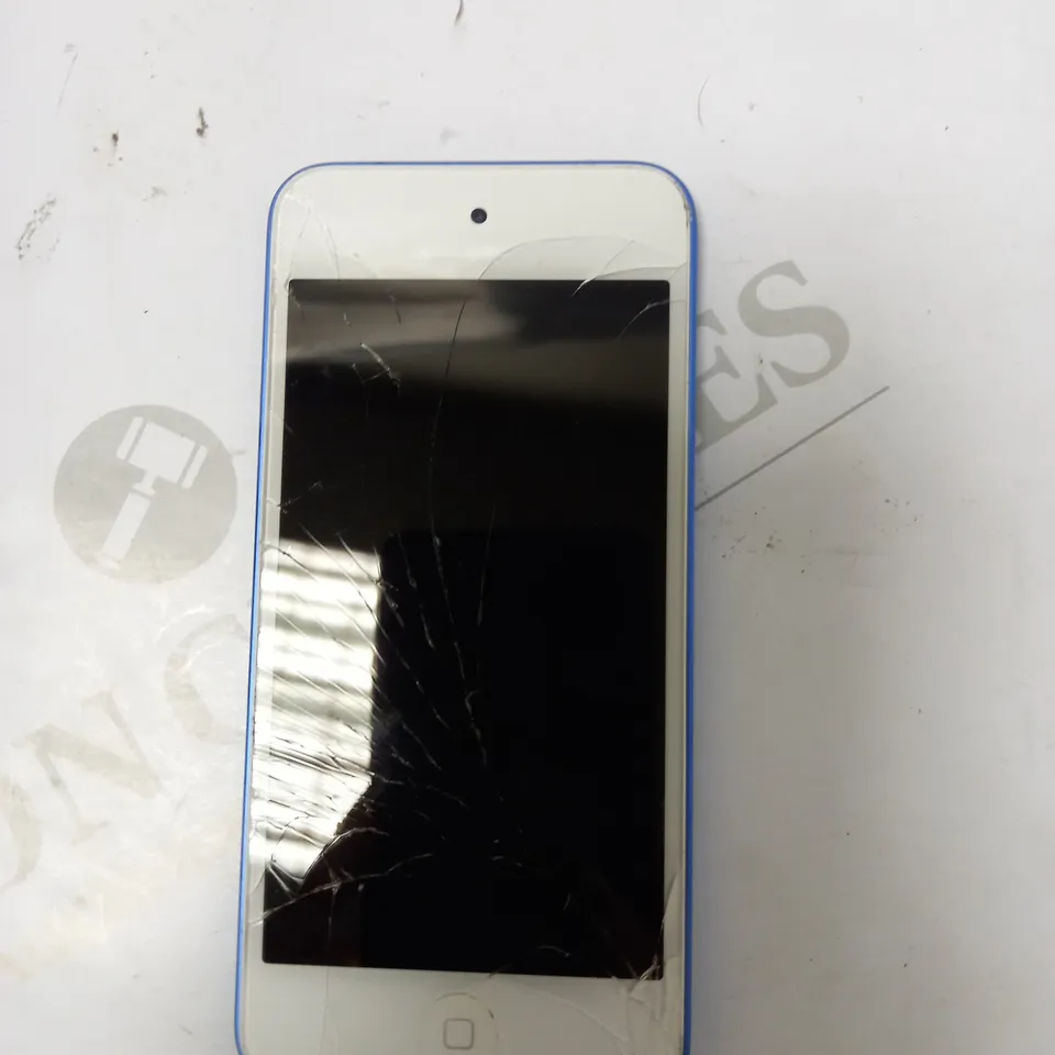 IPOD TOUCH 5TH GEN