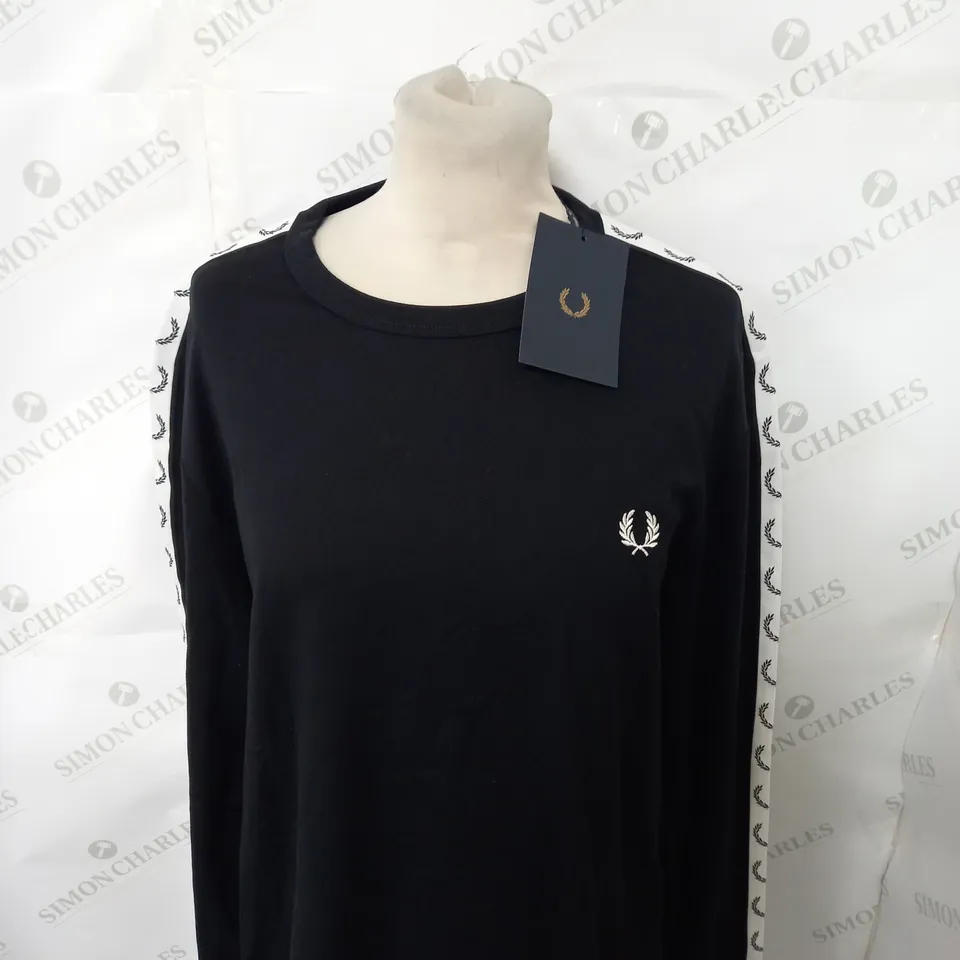 FRED PERRY LONG SLEEVE T-SHIRT SIZE L