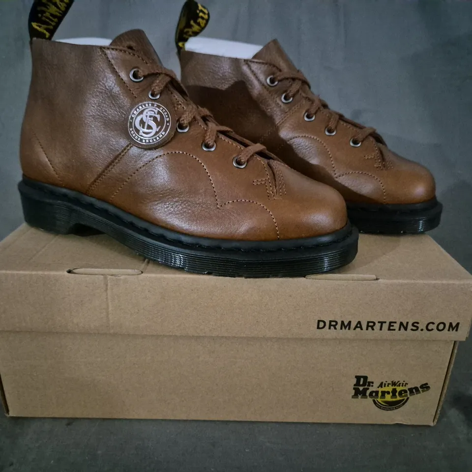 BOXED PAIR OF DR MARTENS CHURCH SHOES IN BROWN UK SIZE 6.5