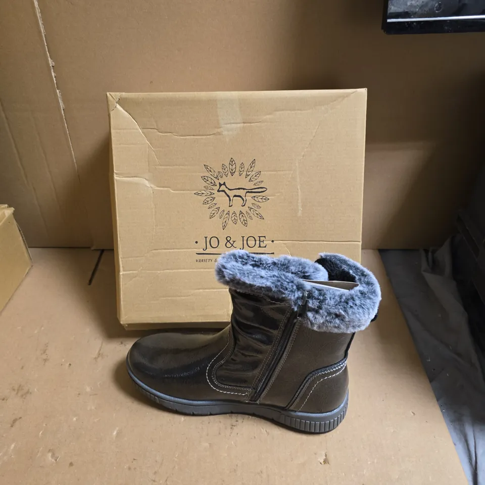 JO & JOE BLACK FUR-LINED ANKLE BOOT – WOMEN'S - UK SIZE 5 