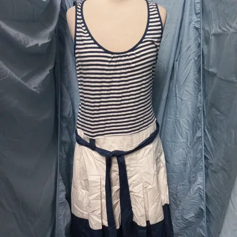 TOM JOULE STRIPED SLEEVELESS DRESS WITH NAVY BELT – NAVY & WHITE, UK 12