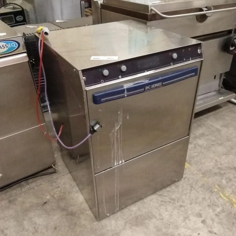 DC SERIES SD50A-ISD CABINET DISHWASHER