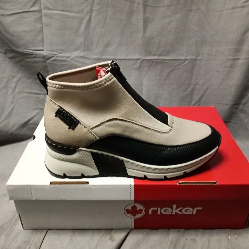 BOXED PAIR OF RIEKER WOMENS BOOTS, N6352-60, BEIGE LADIES ANKLE BOOT - SIZE 38