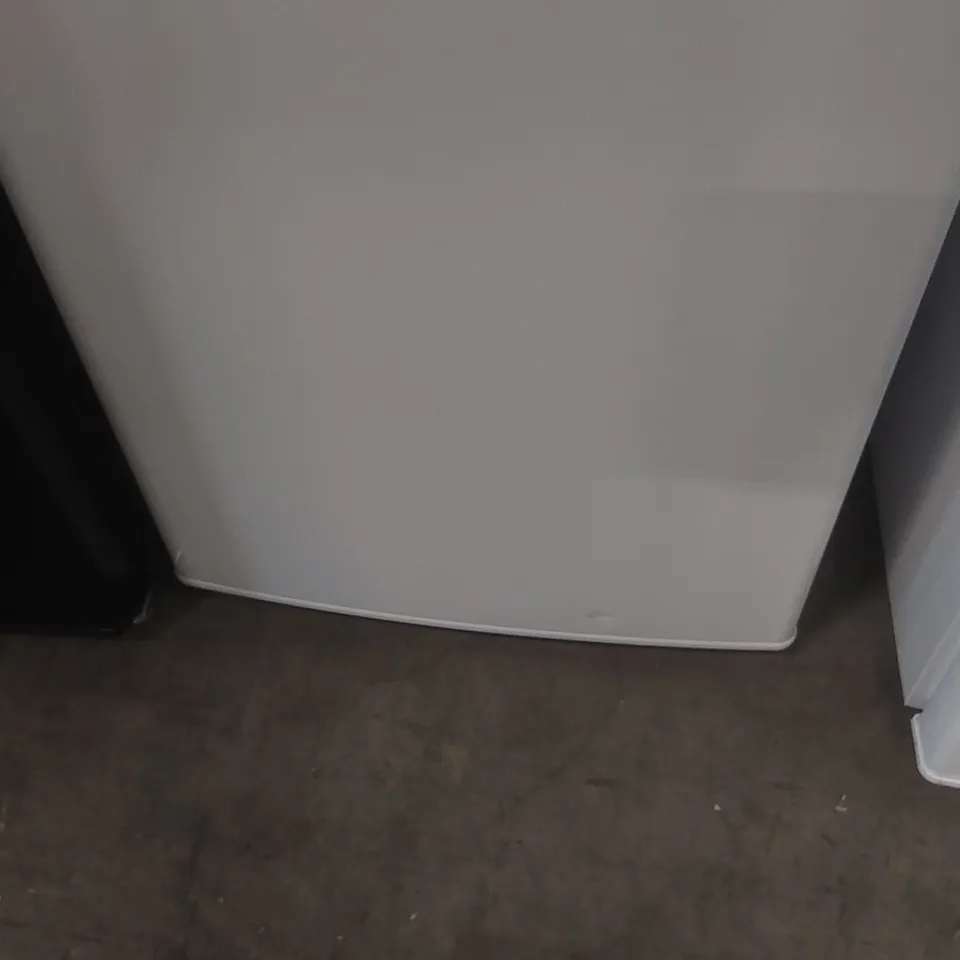 LOGIK LUC50W23 UNDERCOUNTER FRIDGE FREEZER - WHITE