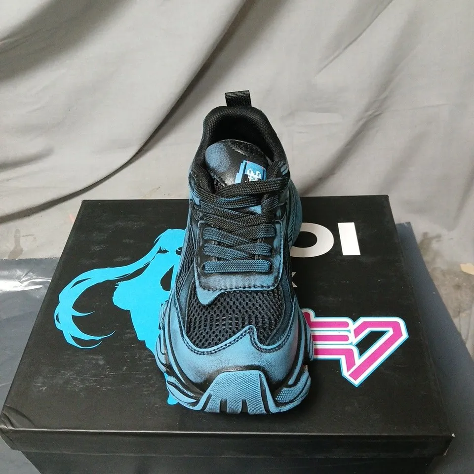 KOI HATSUNE MIKE MEGA CHUNKY TRAINER BLACK BOXED UK SIZE 3 (US SIZE 5)