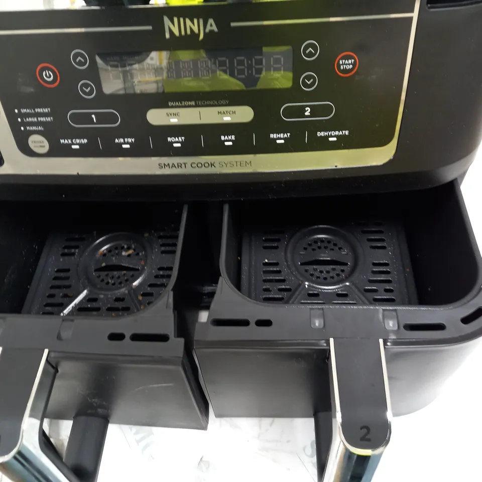 BOXED NINJA FOODI MAX DUAL ZONE 9.5L AIR FRYER AF451UK