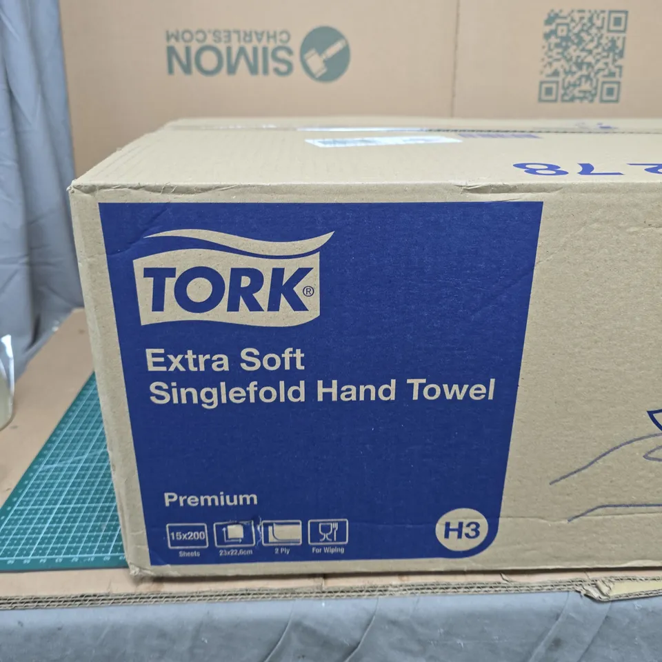 TORK EXTRA SOFT SINGLEFOLD HAND TOWELS – PREMIUM, 15X200 SHEETS (BOXED)
