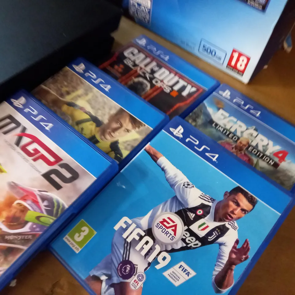 BOXED PLAYSTATION 4 500GB CONSOLE WITH 5 GAMES