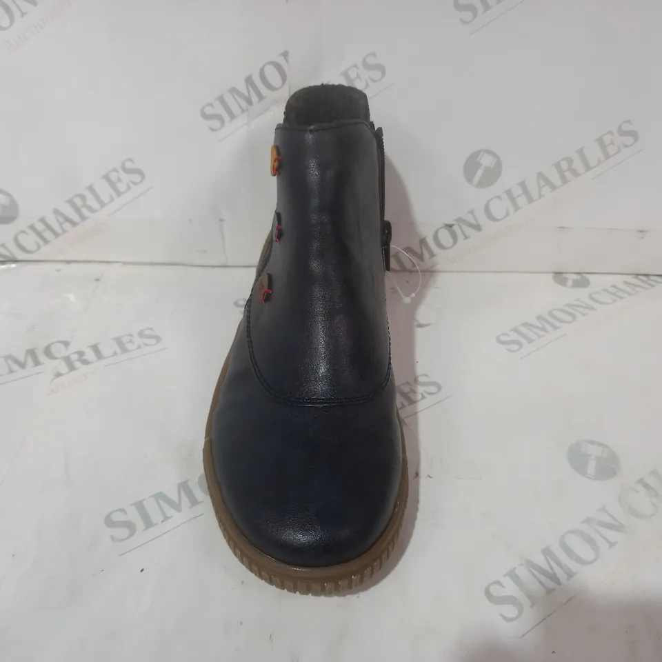 BOXED PAIR OF RIEKER SHOES IN NAVY EU SIZE 37