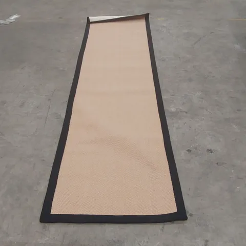 QUALITY DESIGNER AREA RUG - APPROXIMATELY 295 x 81cm