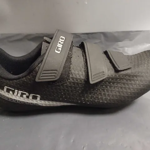 BOXED PAIR OF GIRO STYLUS CYCLING SHOES IN BLACK - UK 10