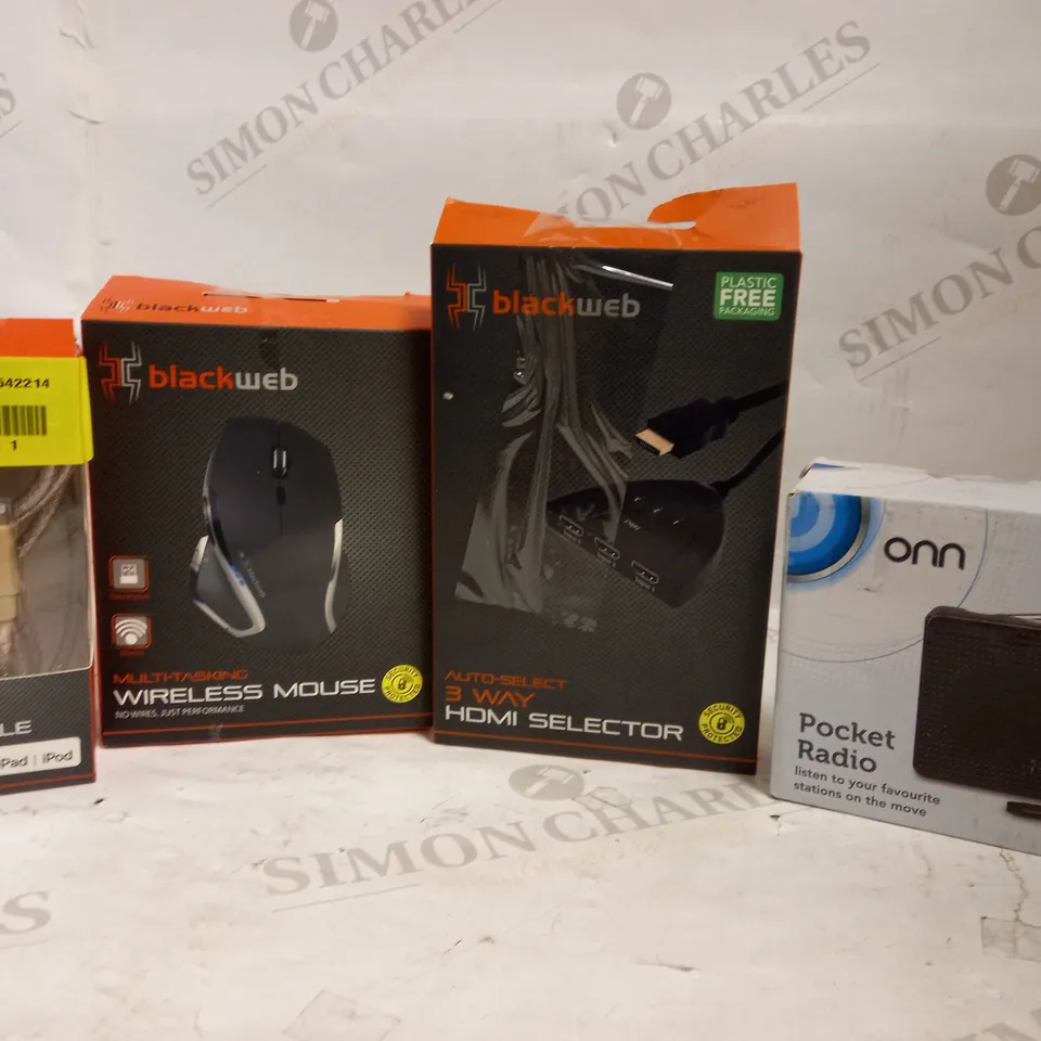 LOT OF APPROXIMATELY 12 ELECTRICAL ITEMS, TO INCLUDE MOUSE, POCKET RADIO, ETC