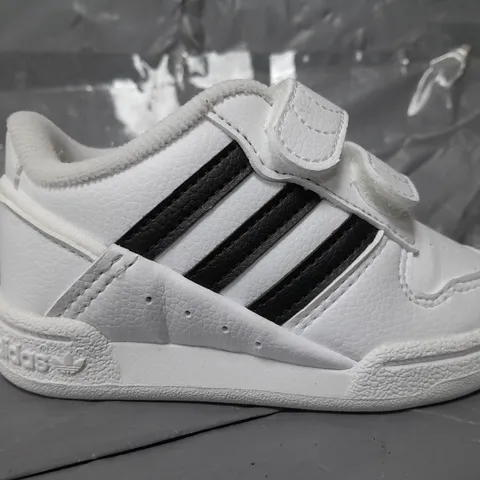 ADIDAS UNISEZ INFANT TEAM COURT 2 VELCRO TRAINERS IN WHITE - UK 3K