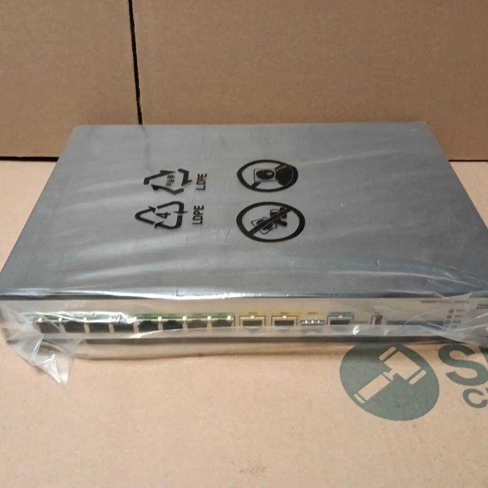 HP JH301A MSR958 1GBE AND COMBO POE ROUTER