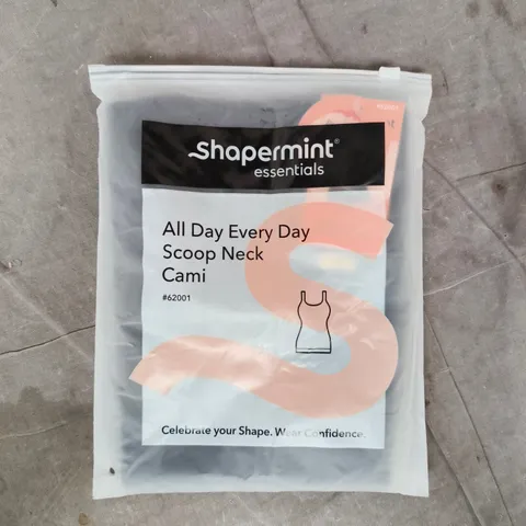 BAGGED SHAPERMINT ALL DAY EVERY DAY SCOOP NECK CAMI IN BLACK SIZE MEDIUM
