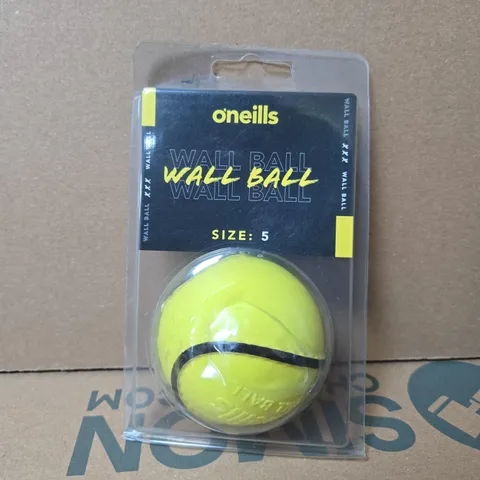 O'NEILLS WALL BALL – SIZE 5