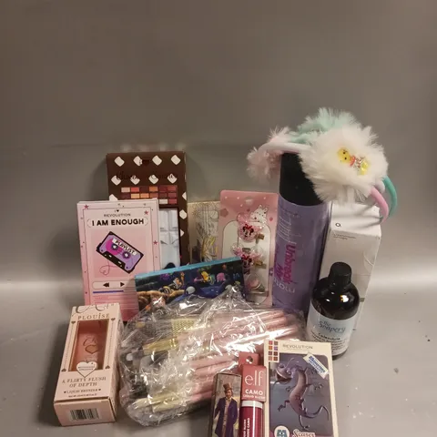 BOX OF APPROXIMATELY 15 COSMETIC ITEMS TO INCLUDE - REVOLUTION EYESHADOW PALETTES - PLOUISE LIQUID BRONZER - MATRIX BOND STRENGTHENING CONDITIONER ETC 
