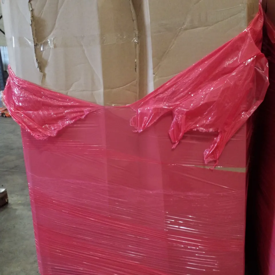 PALLET CONTAINING ASSORTED PRODUCTS INCLUDING GLOBALKIDS CAR SEAT, STROLLERS, 4.7M TELESCOPIC LADDER & CHAIR MAT FOR CARPETS