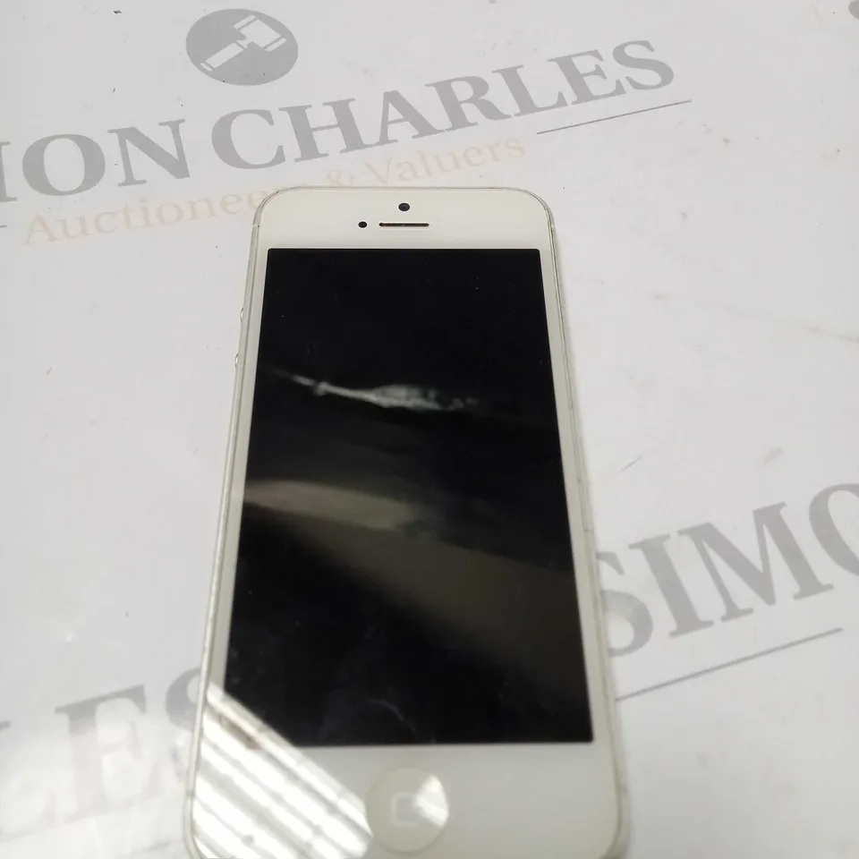 APPLE IPHONE WHITE MODEL A1429