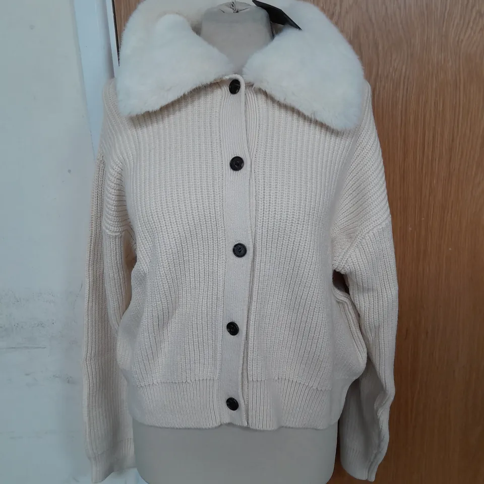 RAILS RIBBED KNIT BUTTON UP CARDIGAN WITH FAUX FUR TRIM IN CREAM SIZE L