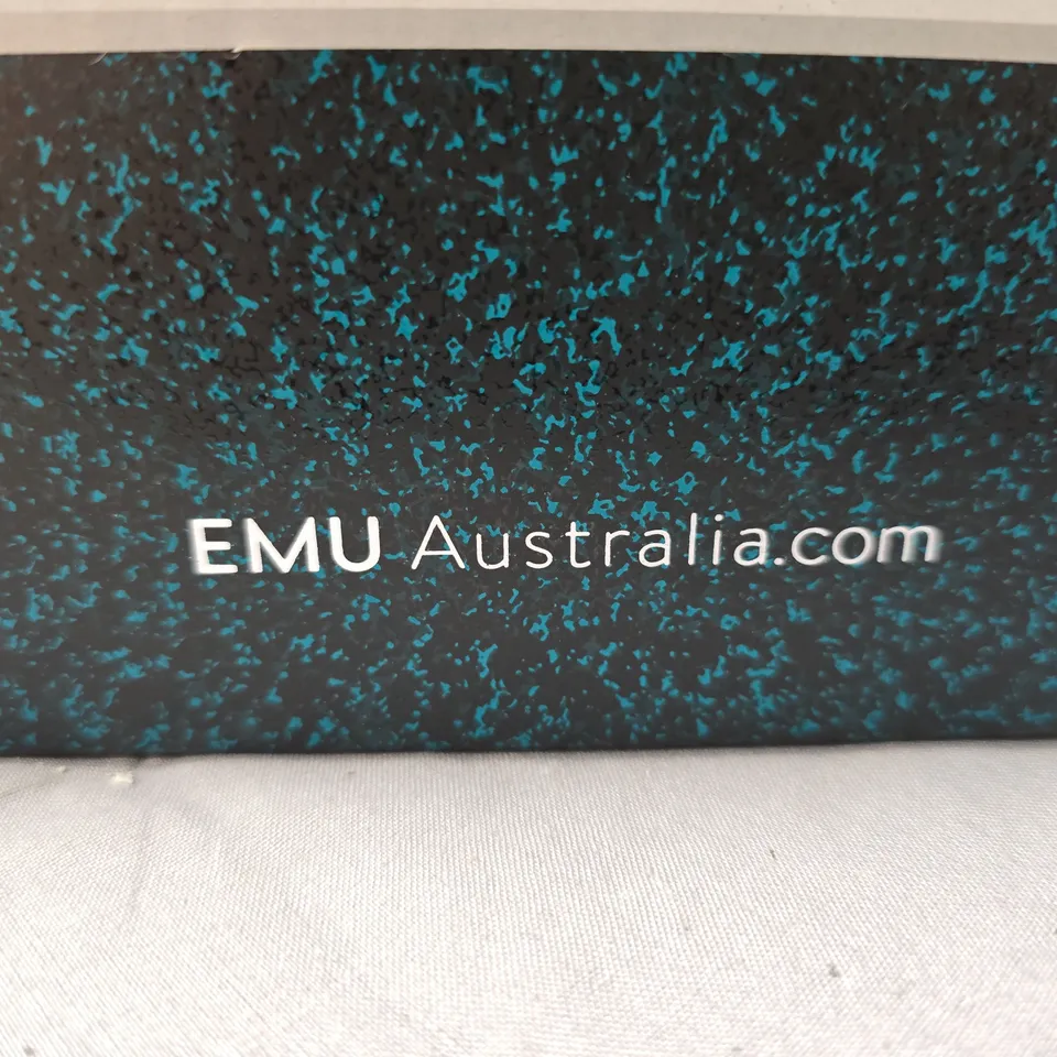 EMU AUSTRALIA WOMEN'S SUEDE ANKLE BOOTS WITH SHEARLING LINING (W9/M8) – BOXED