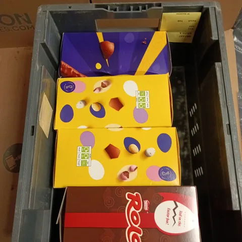 ASSORTMENT OF 4 MEDIUM EASTER EGGS 