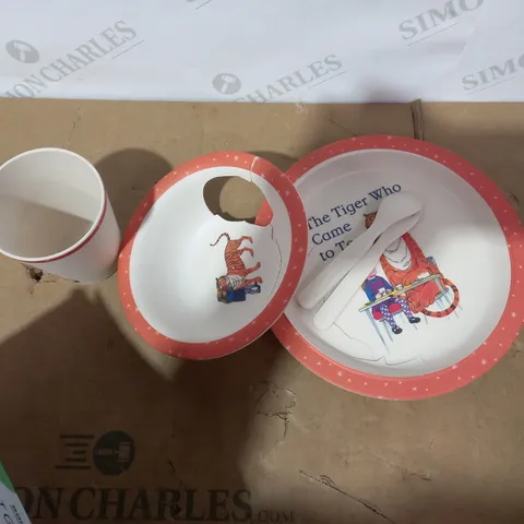 LOT OF 2 ASSORTED ITEMS TO INCLUDE EARTH ORIGINS SLIIPERS AND THE TIGER WHO WENT TO TEA