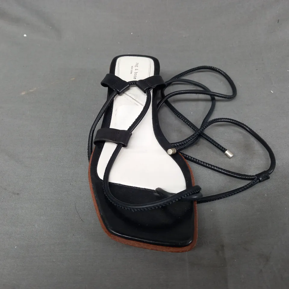 BOXED PAIR OF RAG & BONE STRAPPY SANDALS IN BLACK EU SIZE 36