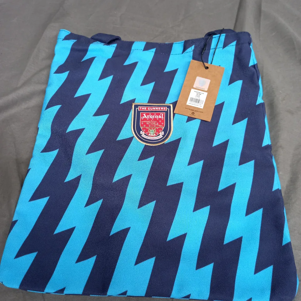 THE GUNNERS ARSENAL POUCH BAG 