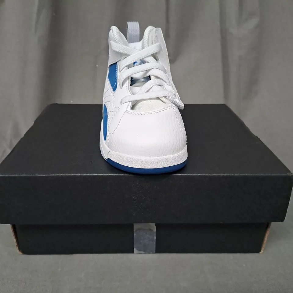 BOXED PAIR OF NIKE JORDAN MVP KIDS SHOES IN WHITE/BLUE UK SIZE 7.5