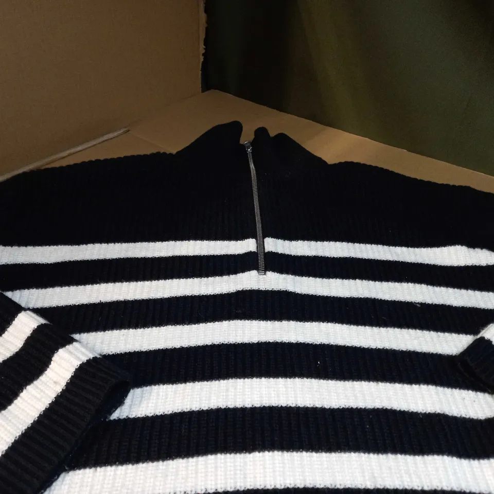 &OTHER STORIES BLACK/WHITE KNITTED JUMPER