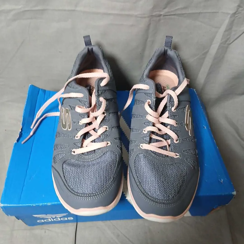 UK 5 SKECHERS WOMEN'S SNEAKERS – NAVY/GRAY WITH PINK LACES