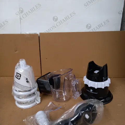 COOKS ESSENTIALS GRATRER AND SLICER