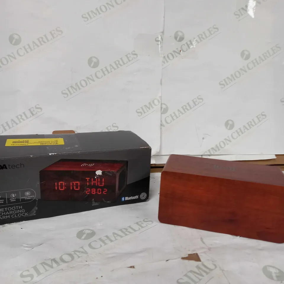BLUETOOTH QI CHARGING ALARM CLOCK - WOODEN STYLE 