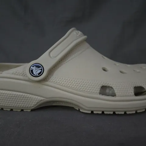 PAIR OF CROCS CLASSIC CLOGS IN BEIGE SIZE M5/W7