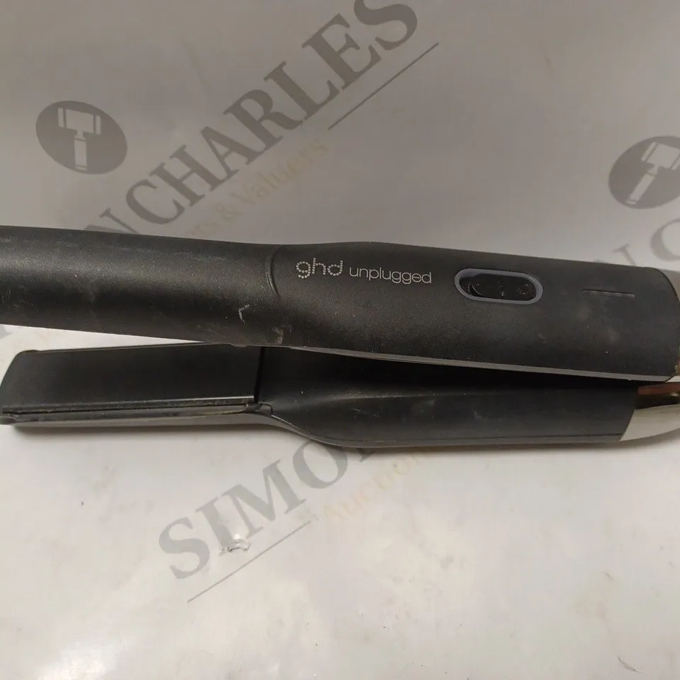 GHD UNPLUGGED CORDLESS HAIR STYLER WITH LEATHER CASE