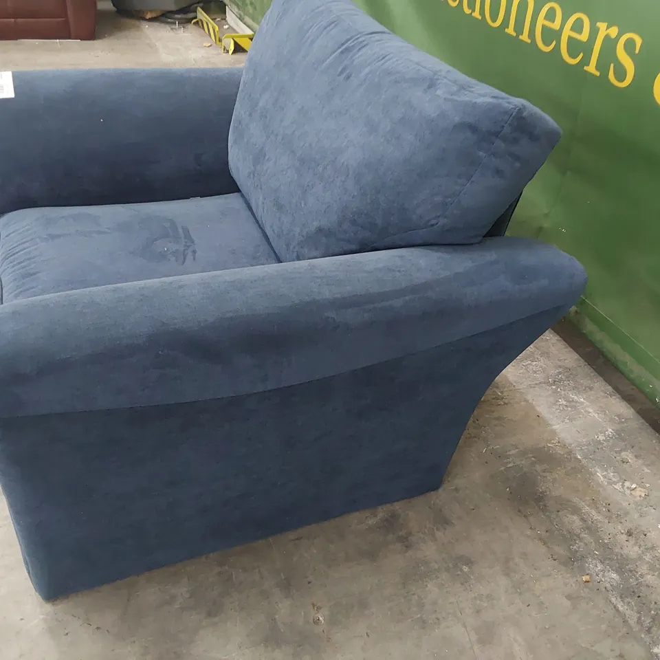 DESIGNER EASY CHAIR BLUE PLUS FABRIC 