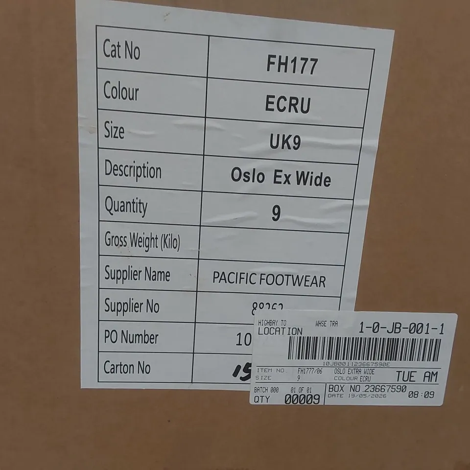 BOX CONTAINING APPROXIMATELY 9x BRAND NEW SIMPLY BE ECRU OSLO EXTRA WIDE SHOES - SIZE 9