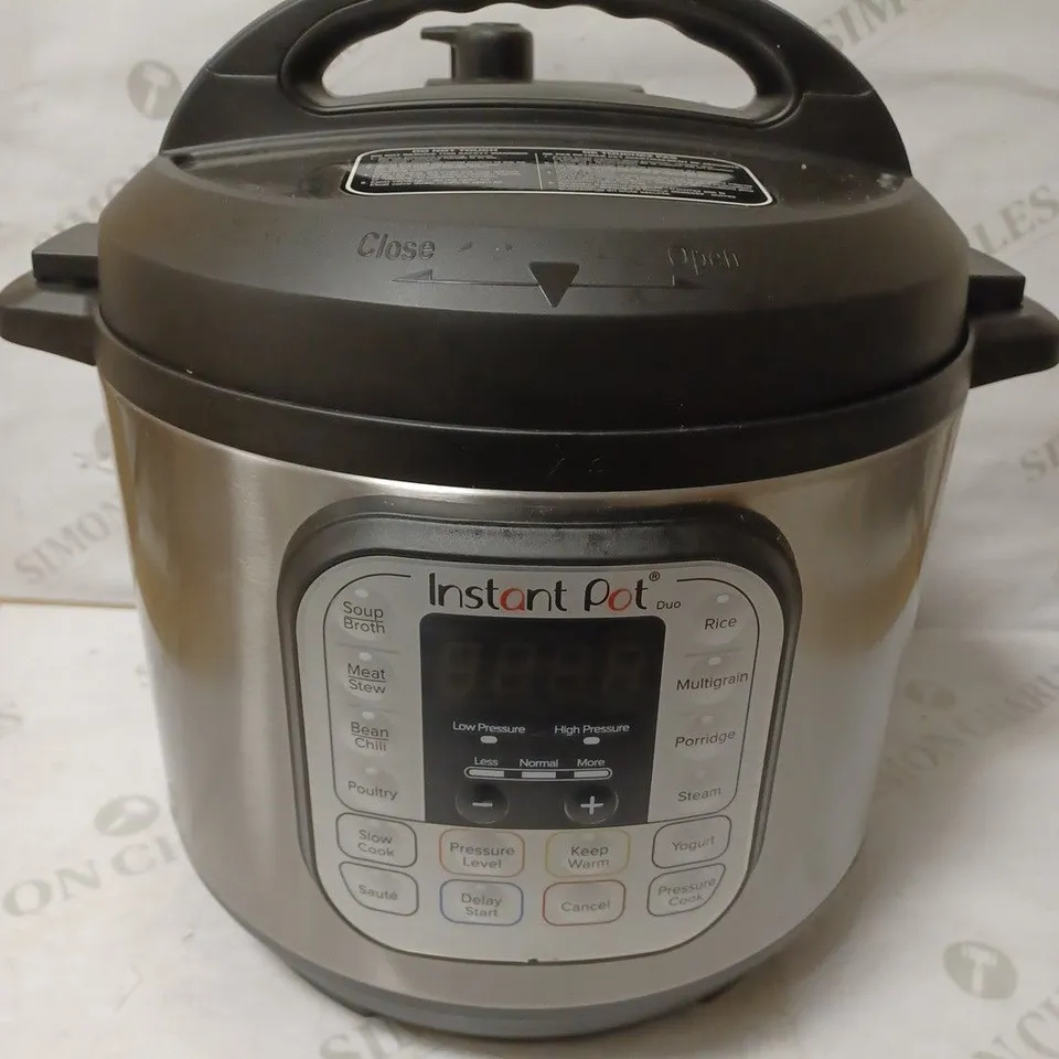 INSTANT POT DUO SMART PRESSURE COOKER